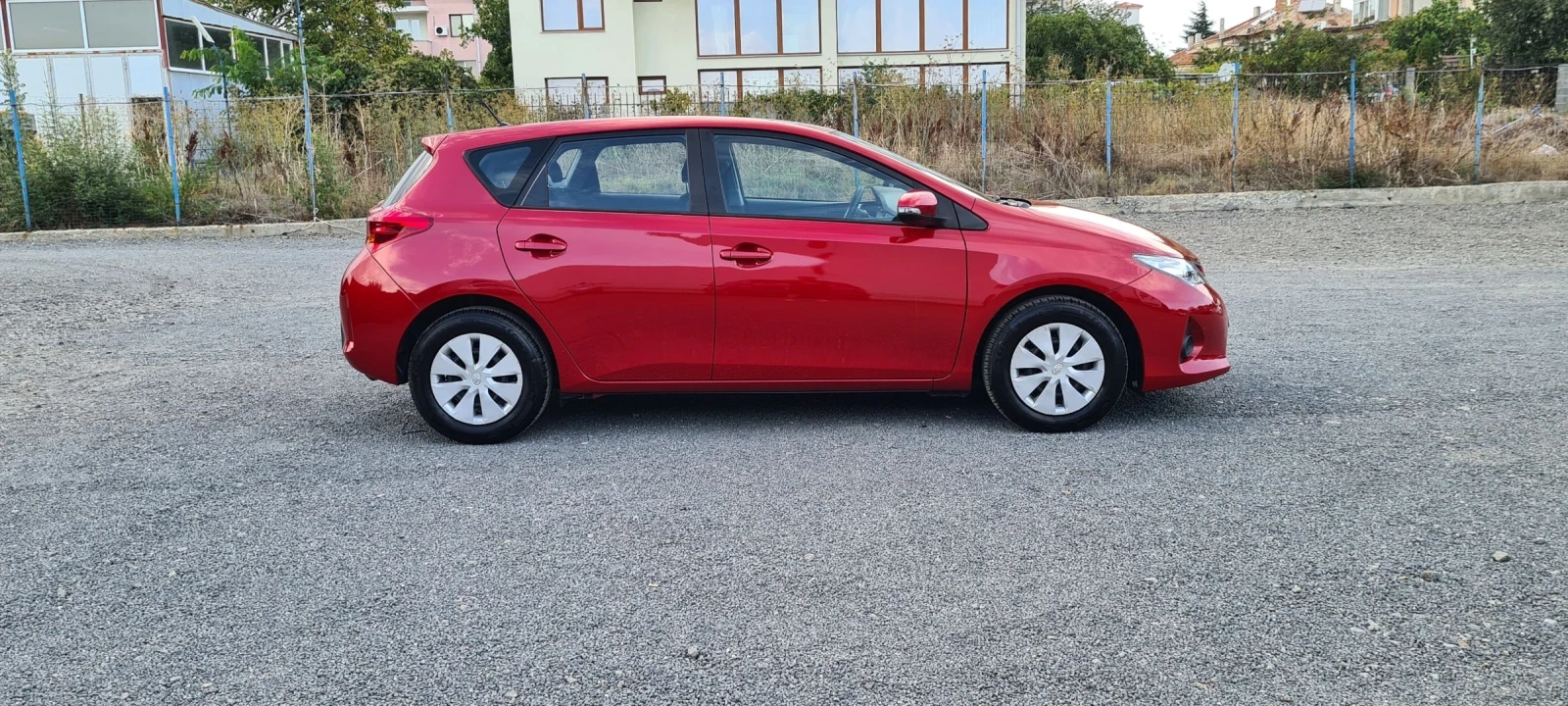 Toyota Auris 1.6 - изображение 3