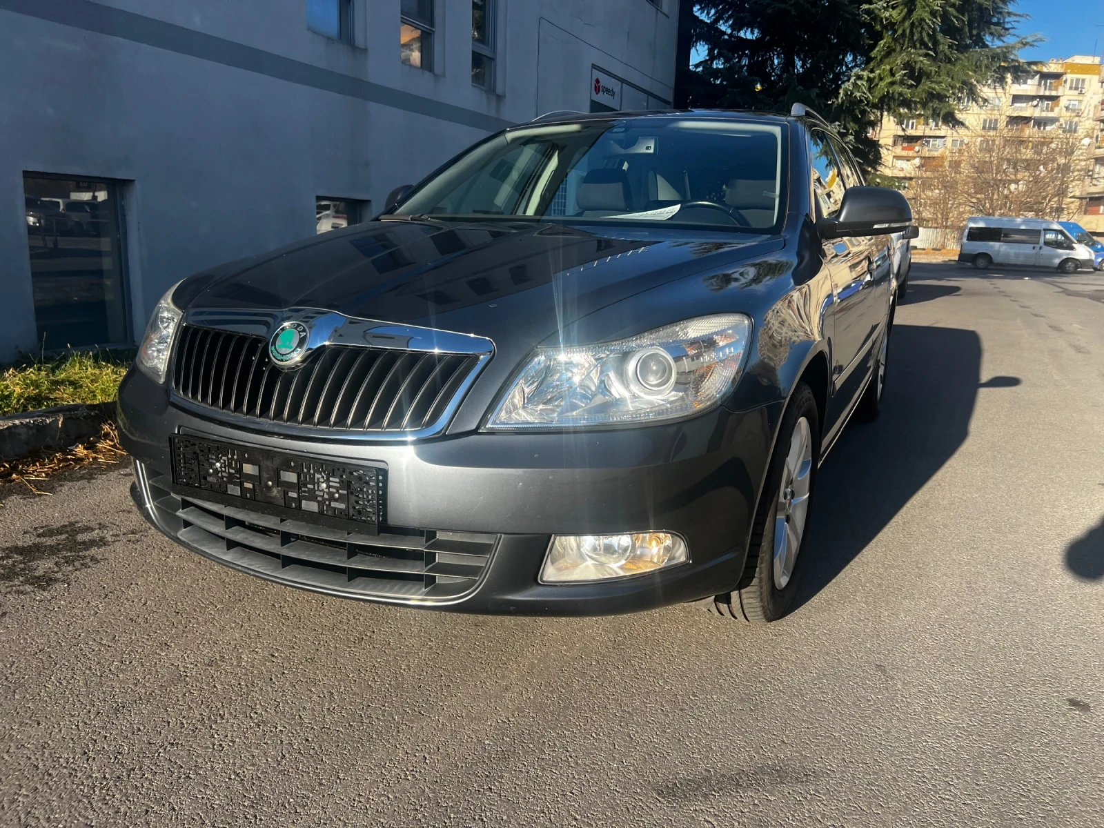 Skoda Octavia 1.6 - изображение 5