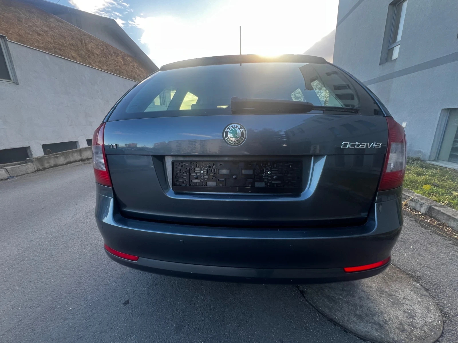 Skoda Octavia 1.6 - изображение 7