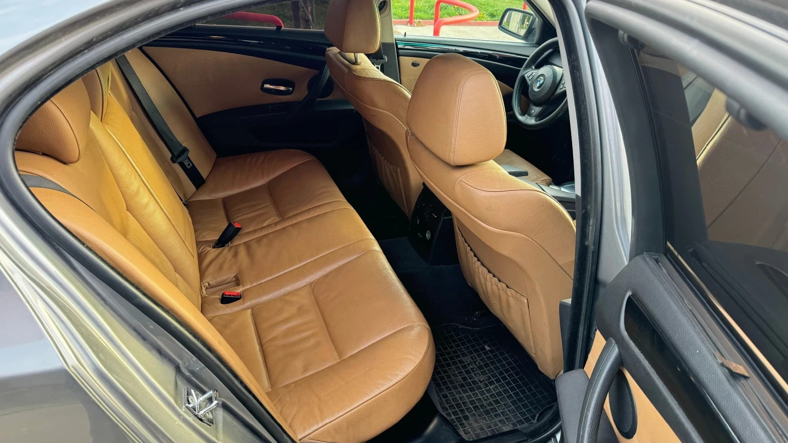 BMW 530 Exclusive  - изображение 8