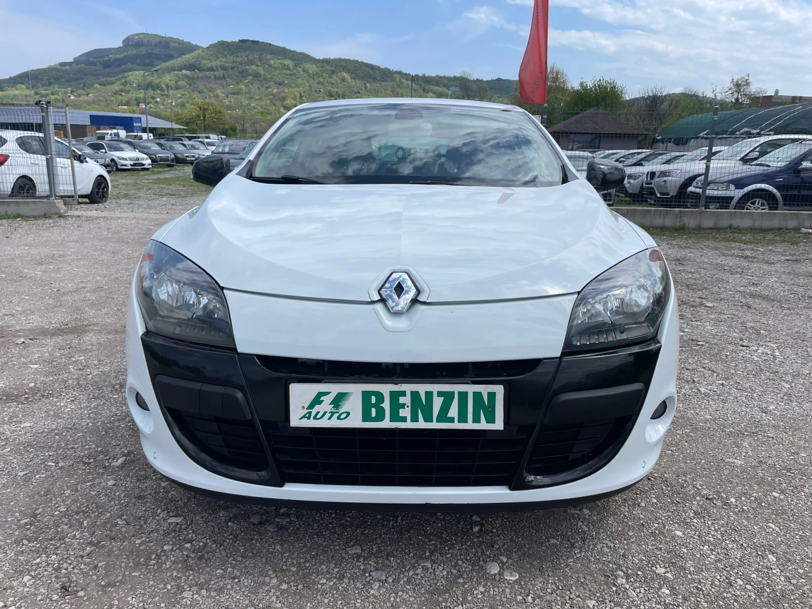 Renault Megane 1.6I-110-ITALIA - изображение 2