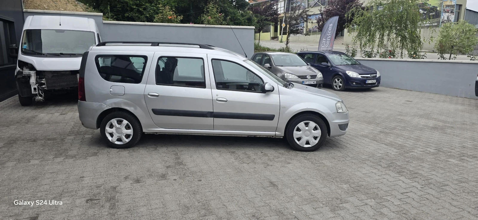 Dacia Logan 1.6 бензин 89 кс Газ 7места  - изображение 2