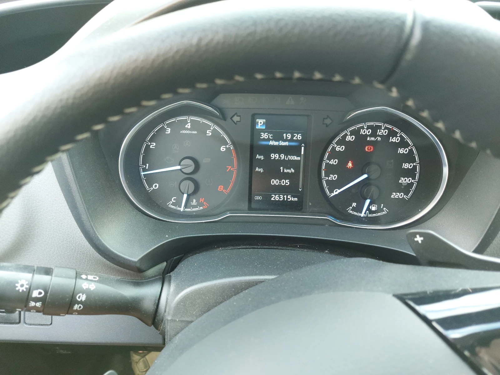 Toyota Yaris  - изображение 2