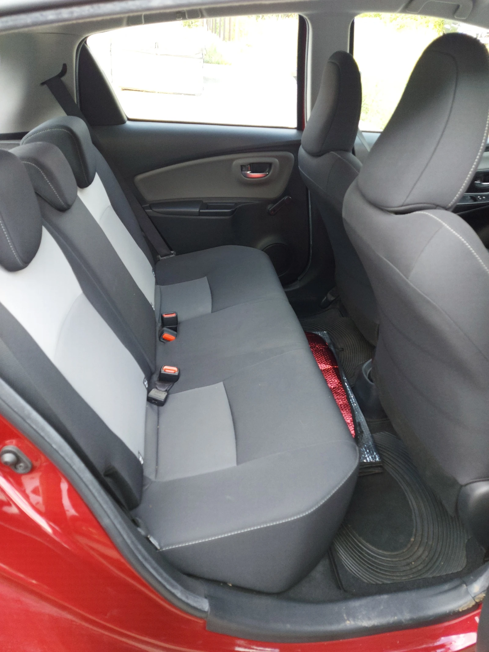 Toyota Yaris  - изображение 7