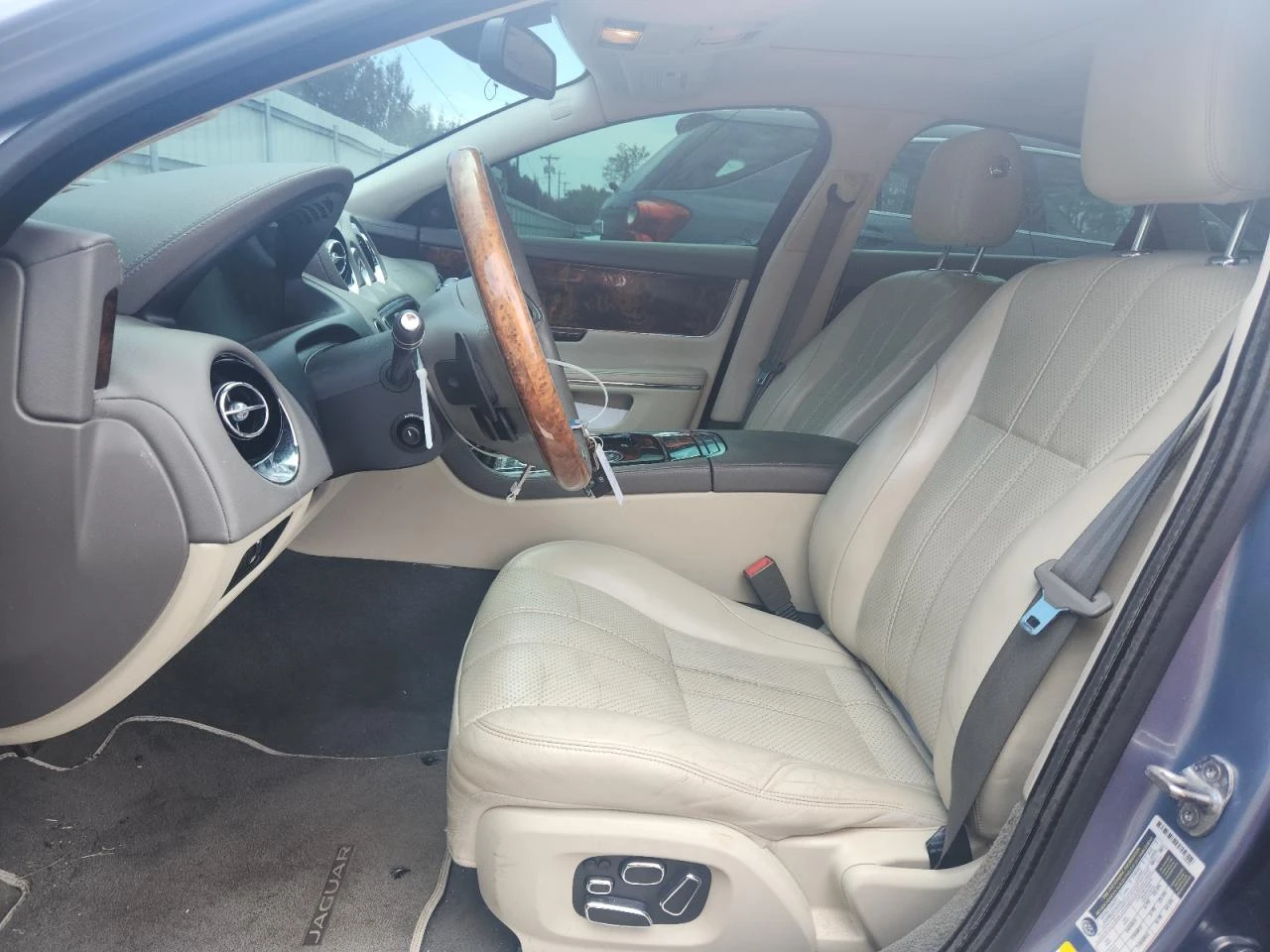Jaguar Xj  3.0L 6/ПАНОР./ОБДУХВ./КОЖА - изображение 7