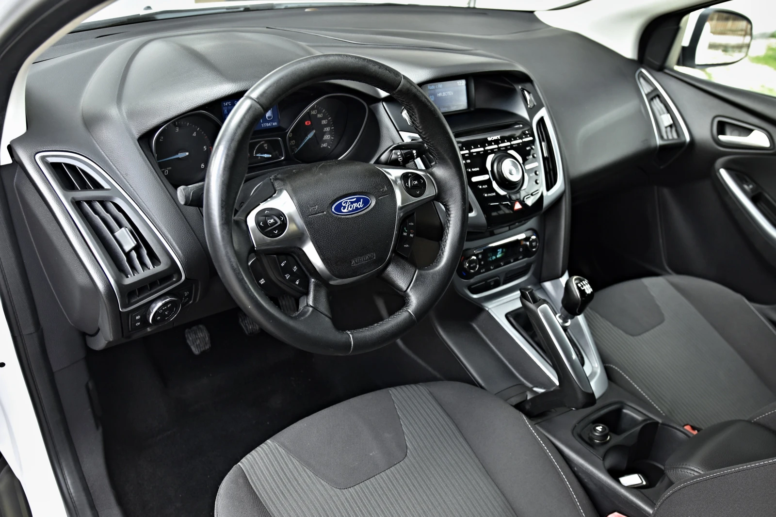 Ford Focus  1.6 TDCI - изображение 9