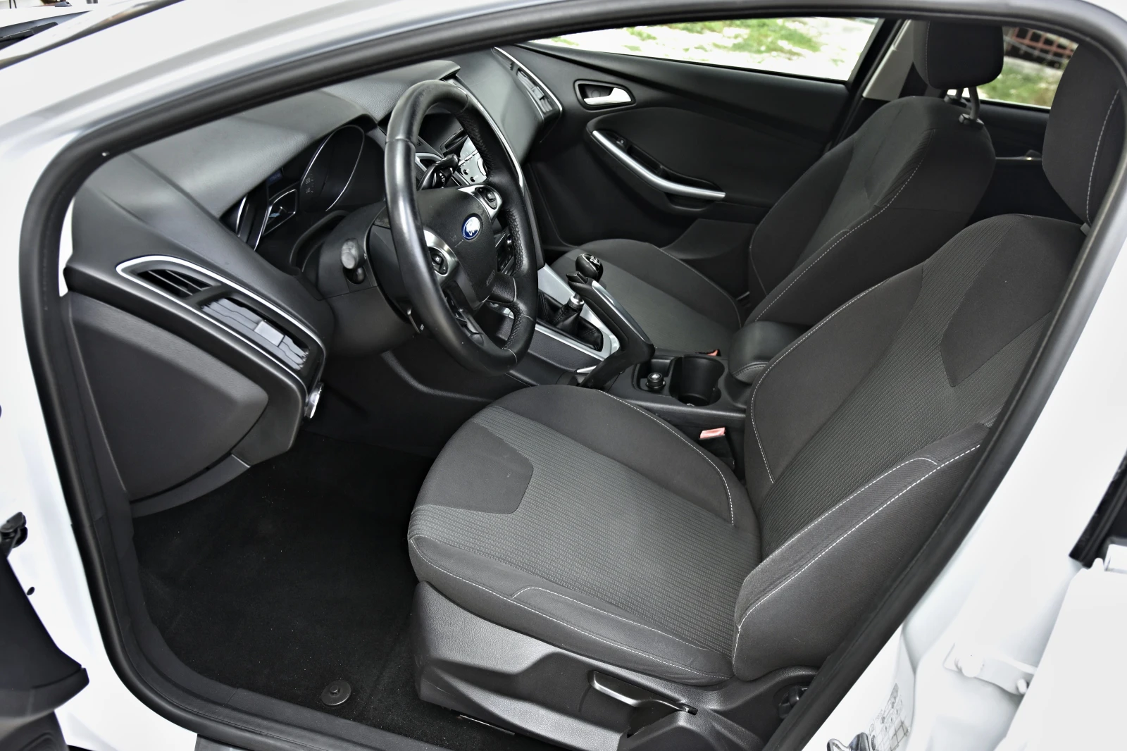Ford Focus  1.6 TDCI - изображение 10
