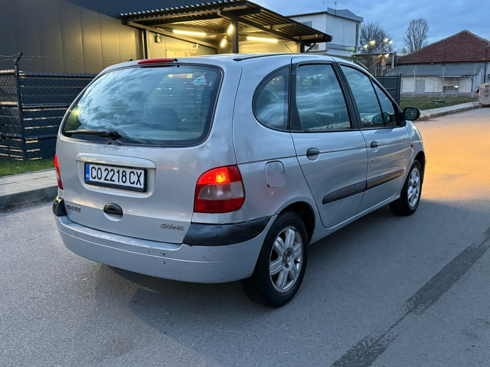 Renault Scenic 1.6 газ инжекцион - изображение 4