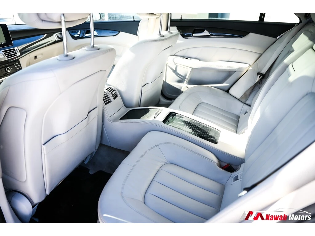 Mercedes-Benz CLS 400 4MATIC* Кожа* Подгрев* Панорама* Blind spots - изображение 9