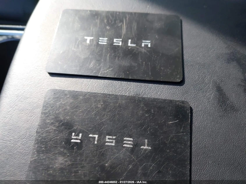 Tesla Model Y Awd/Long Range Dual Motor All-Wheel Drive, снимка 11 - Автомобили и джипове - 53901736