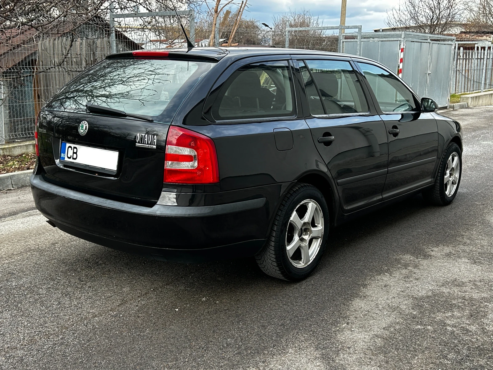 Skoda Octavia 1.6, снимка 6 - Автомобили и джипове - 54055993