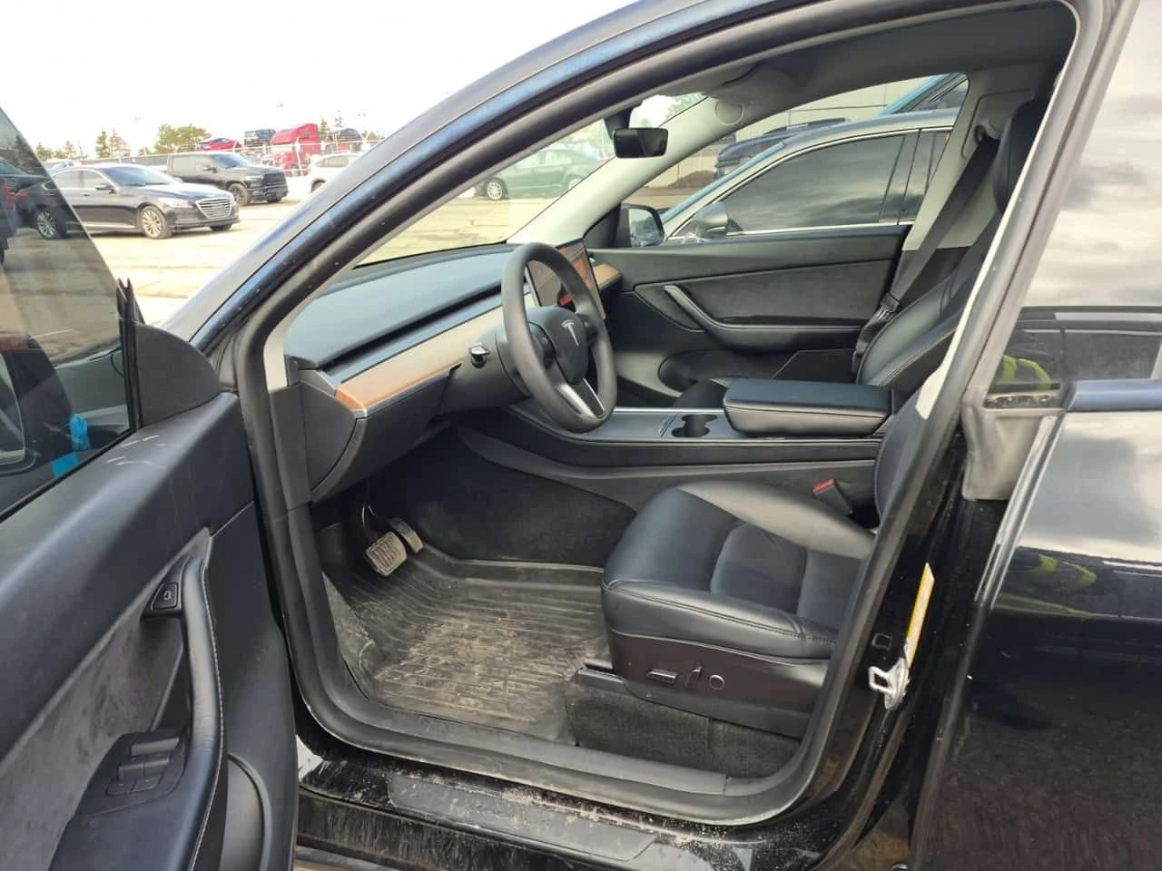 Tesla Model Y  | LONG RANGE | DUAL MOTOR | 4X4 | CARFAX | , снимка 8 - Автомобили и джипове - 54125202