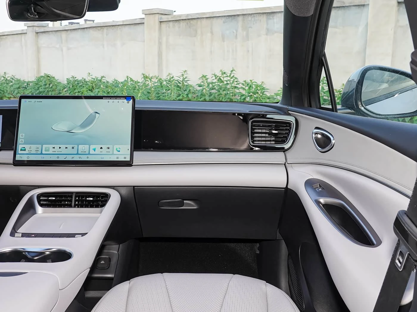 BYD Seal 06DM-i 205 Navigation Plus, снимка 10 - Автомобили и джипове - 54369660