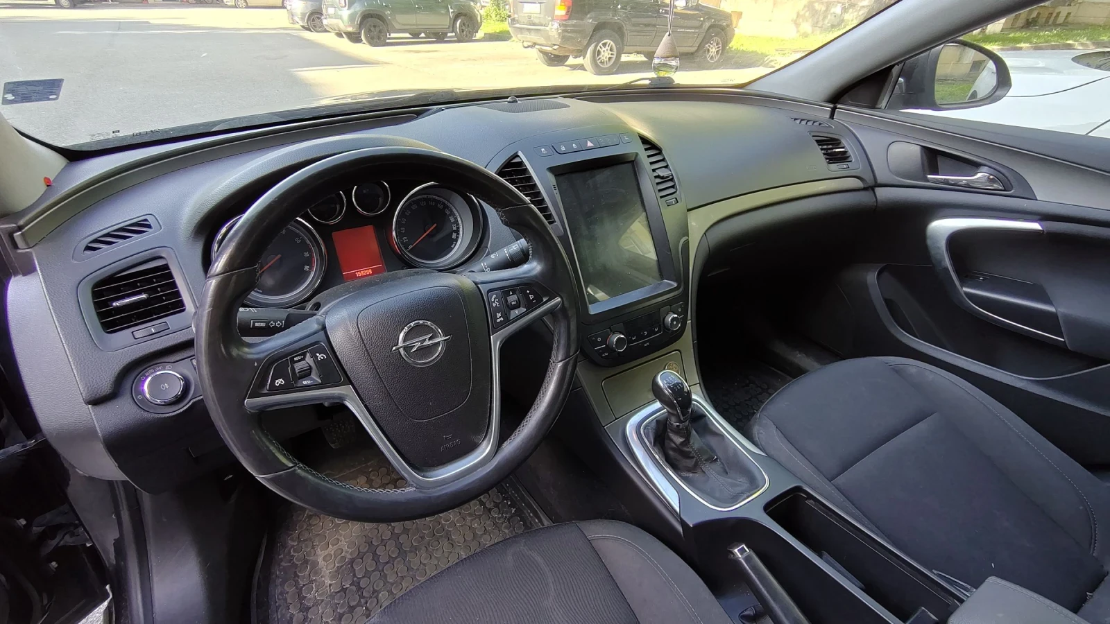 Opel Insignia 2.0 turbo 4x4, снимка 6 - Автомобили и джипове - 54695227