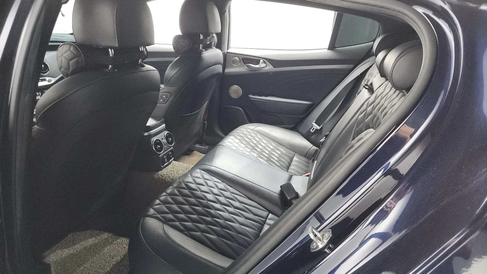 Kia Stinger Meister 3.3 GT Masters Turbo Package AWD, снимка 17 - Автомобили и джипове - 55546787