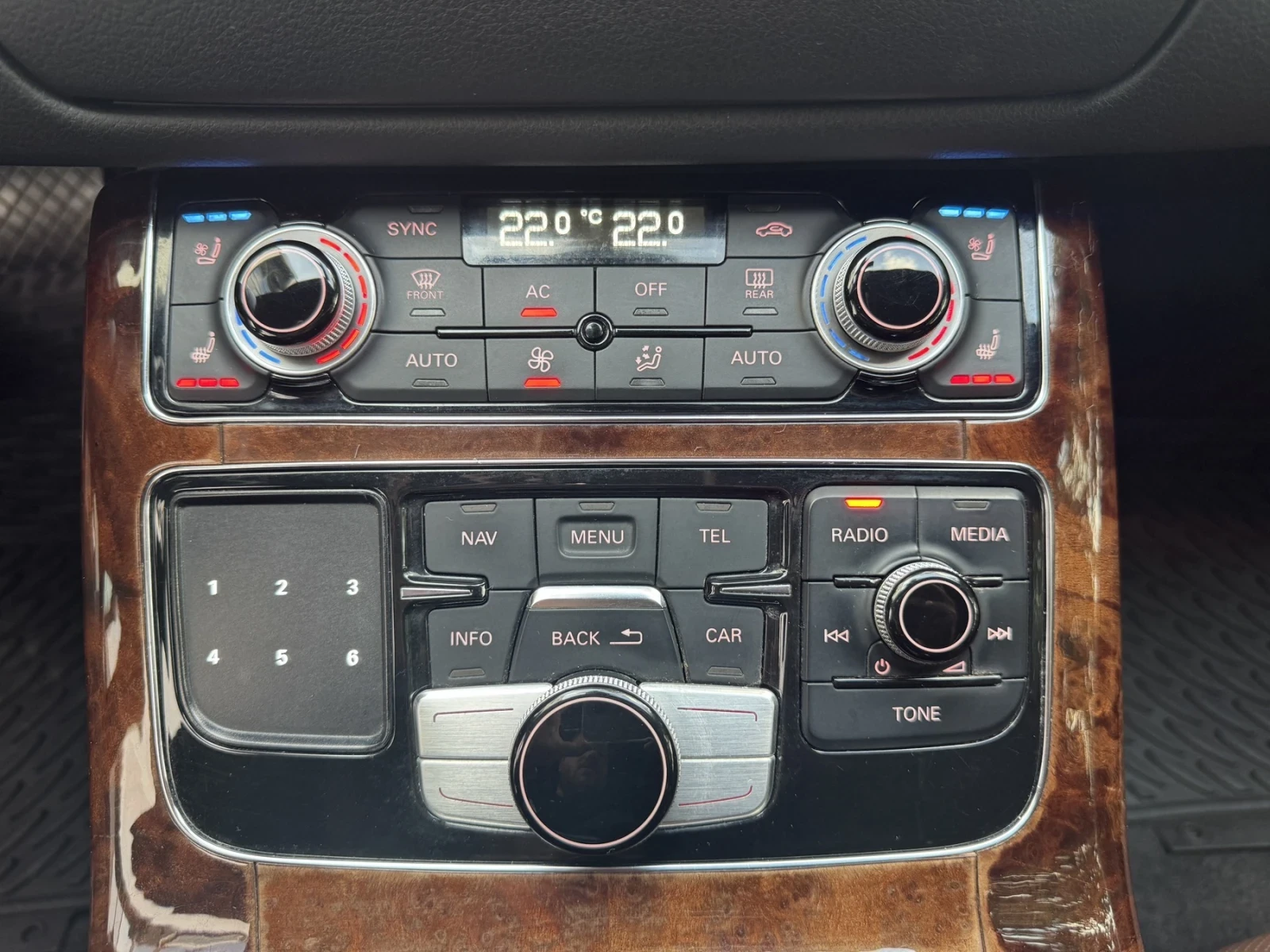 Audi A8 LONG / 4.2FSI / FULL LED, снимка 15 - Автомобили и джипове - 56285744
