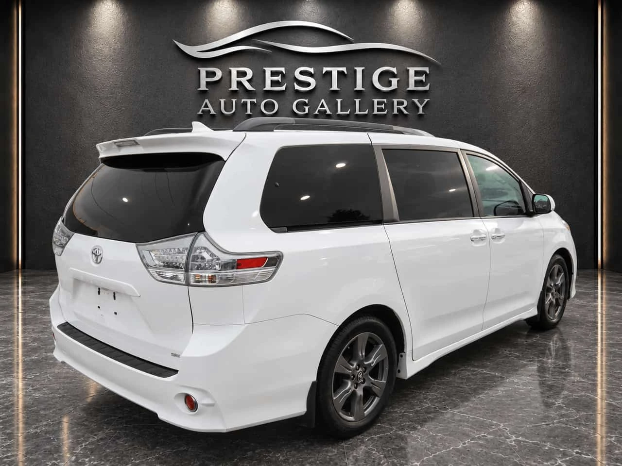 Toyota Sienna SE AWD CLEAN CARFAX LEATHER SUNROOF NAVI* ������*  | Mobile.bg � ����������� 6