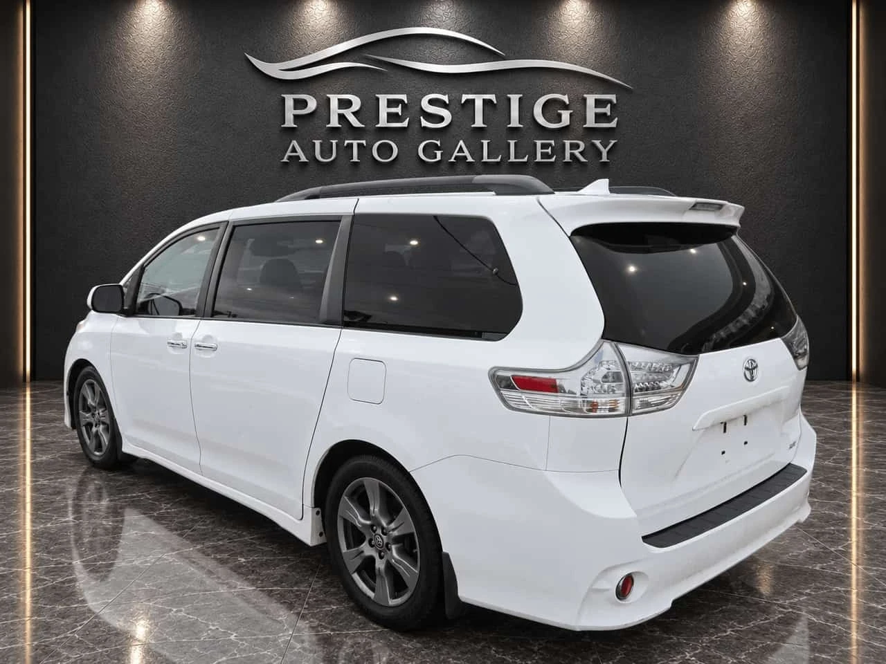 Toyota Sienna SE AWD CLEAN CARFAX LEATHER SUNROOF NAVI* ������*  | Mobile.bg � ����������� 7