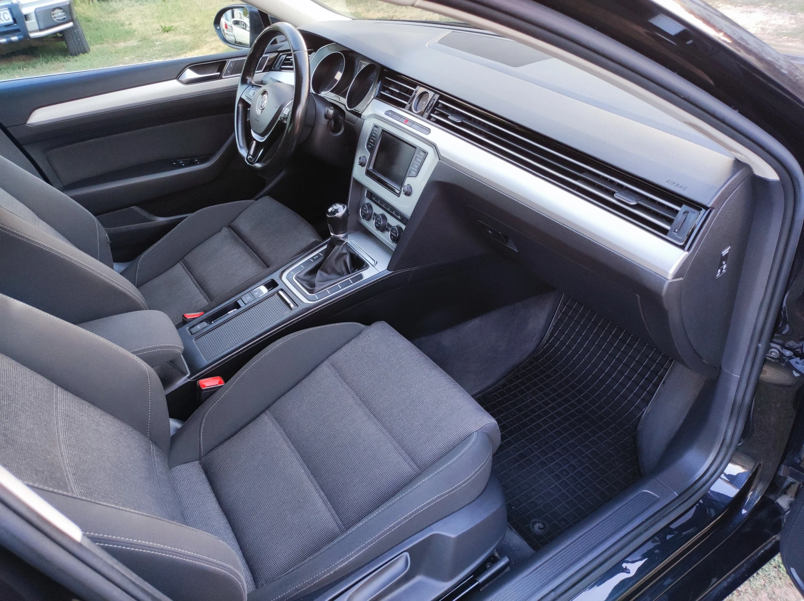 VW Passat 8 2.0TDi 150кс euro6, снимка 9 - Автомобили и джипове - 56469680