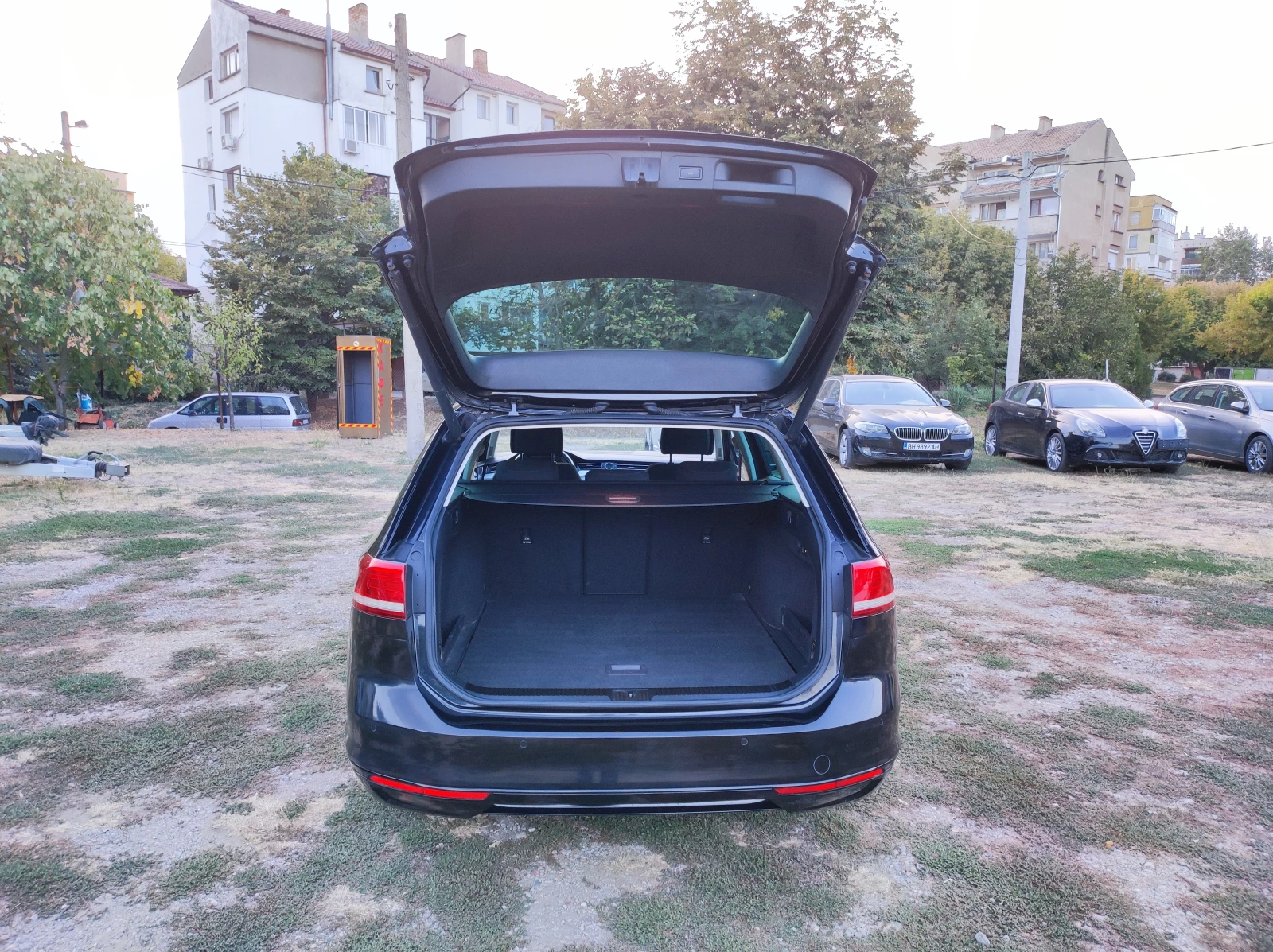 VW Passat 8 2.0TDi 150кс euro6, снимка 15 - Автомобили и джипове - 56469680