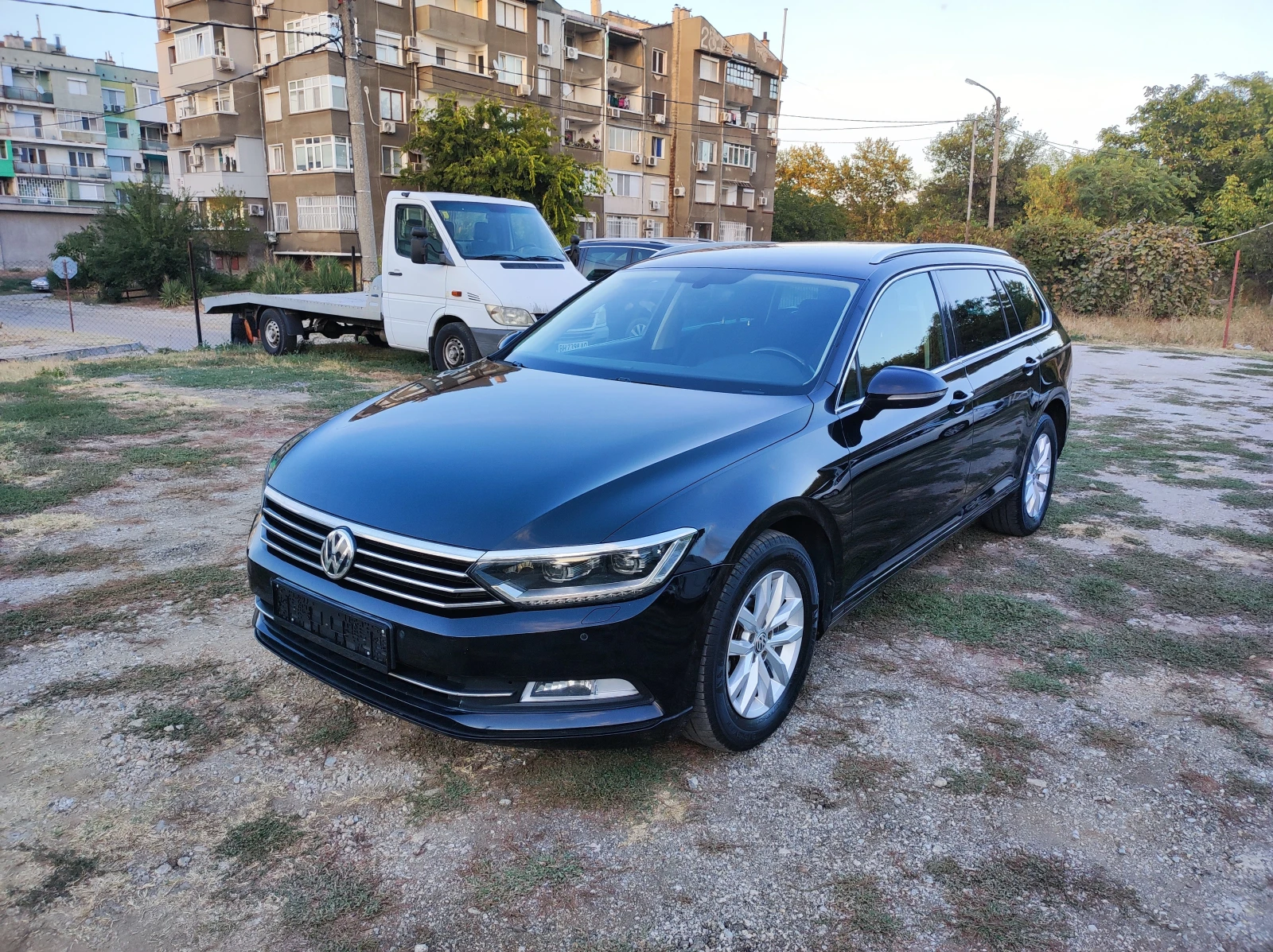 VW Passat 8 2.0TDi 150кс euro6, снимка 2 - Автомобили и джипове - 56469680