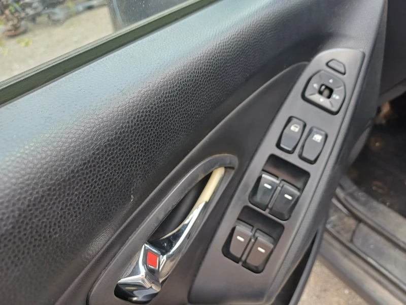 Hyundai IX35 2.0crdi-184кс на части, снимка 7 - Автомобили и джипове - 50577382