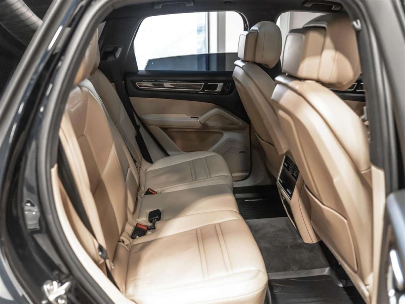 Porsche Cayenne * Type 9YA * CARFAX * ЦЕНА ДО БГ, снимка 14 - Автомобили и джипове - 53418934