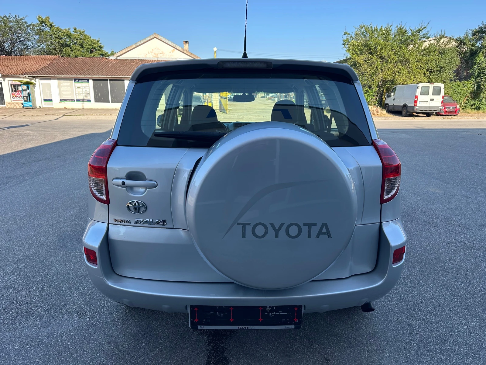 Toyota Rav4 2.2D4D 4x4 119000km Италия Key Less - изображение 6