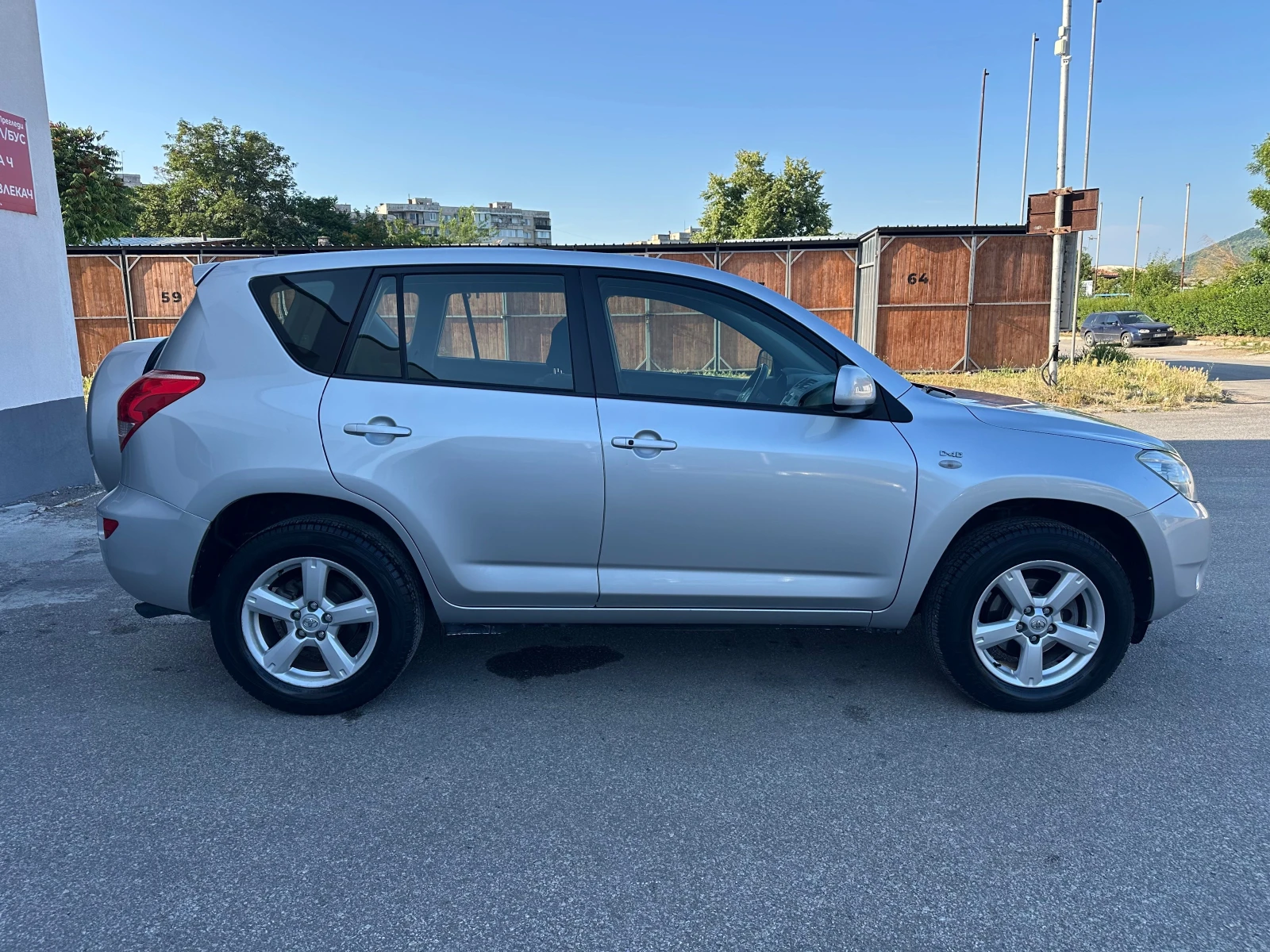 Toyota Rav4 2.2D4D 4x4 119000km Италия Key Less - изображение 8
