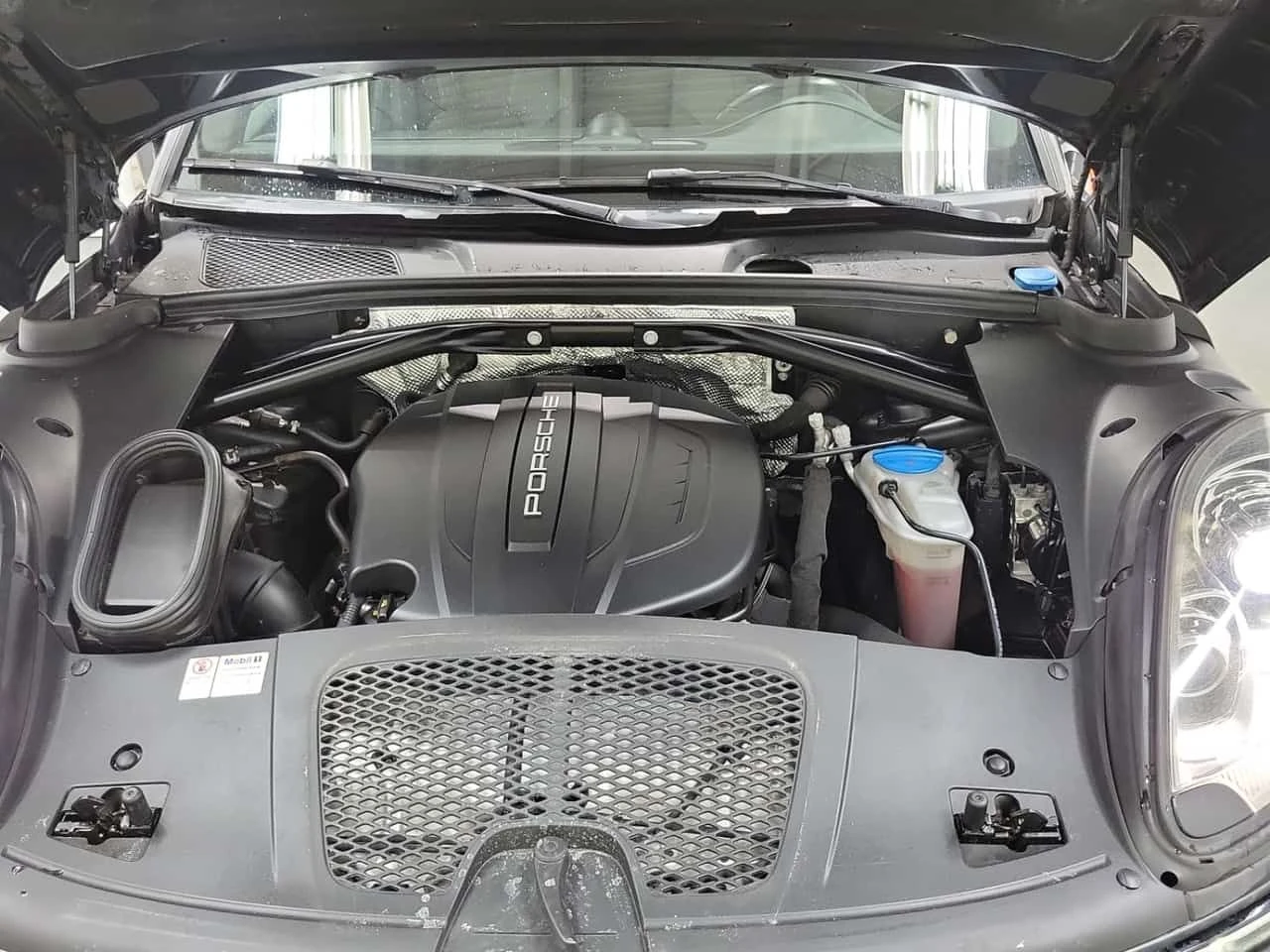 Porsche Macan * AWD * CARFAX * KEYLESS * PANO - изображение 10