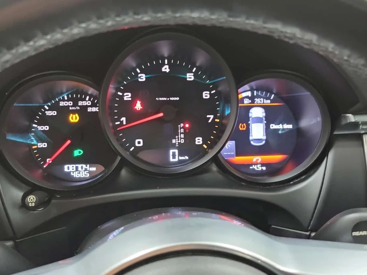 Porsche Macan * AWD * CARFAX * KEYLESS * PANO - изображение 8