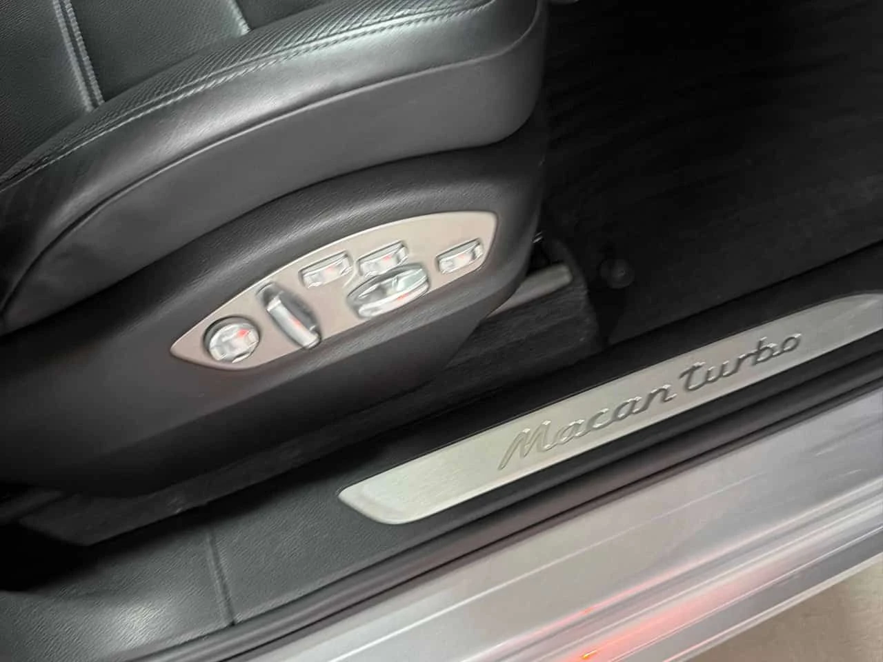 Porsche Macan * Turbo * CARFAX * ЦЕНА ДО БГ, снимка 12 - Автомобили и джипове - 53875382