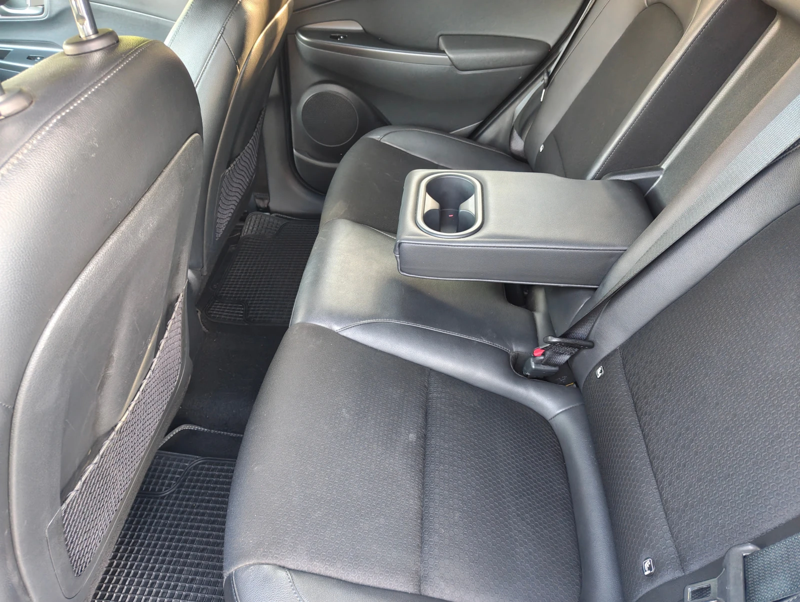 Hyundai Kona 64KWh* SOH 100%* BLUE LINK* DISTRONIC* Tермопомпа*, снимка 13 - Автомобили и джипове - 54345977