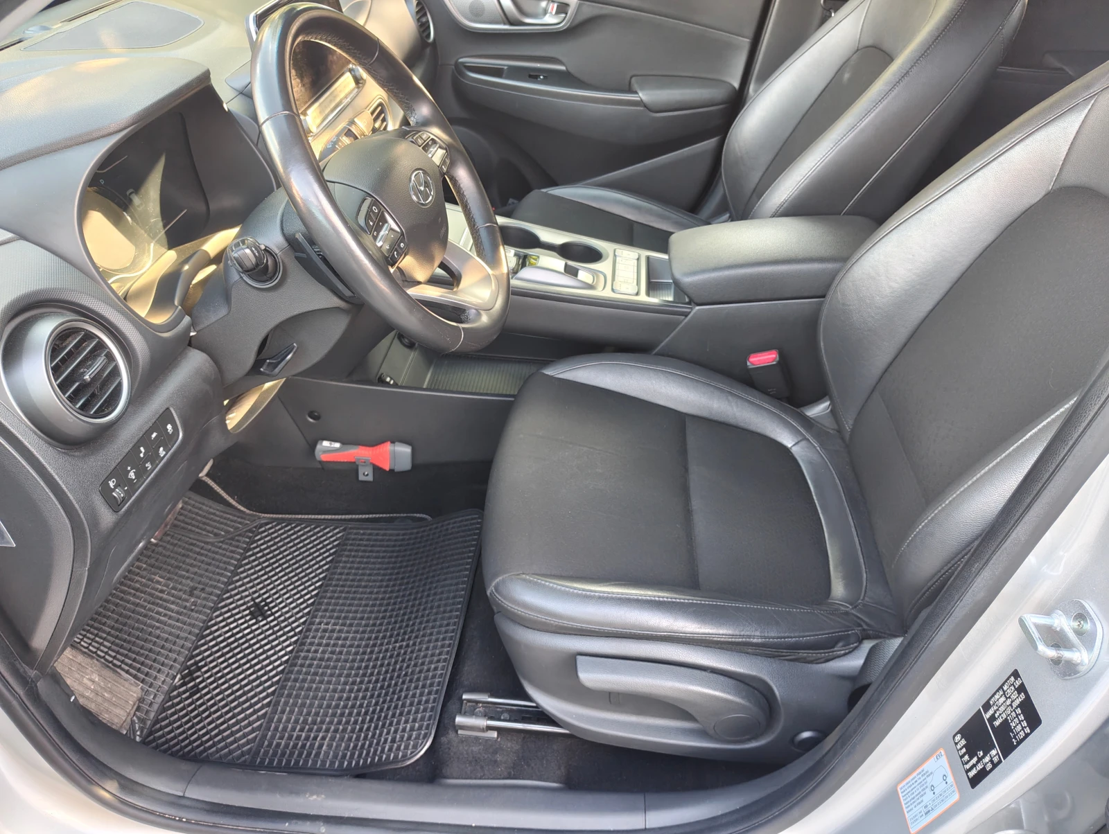 Hyundai Kona 64KWh* SOH 100%* BLUE LINK* DISTRONIC* Tермопомпа*, снимка 5 - Автомобили и джипове - 54345977