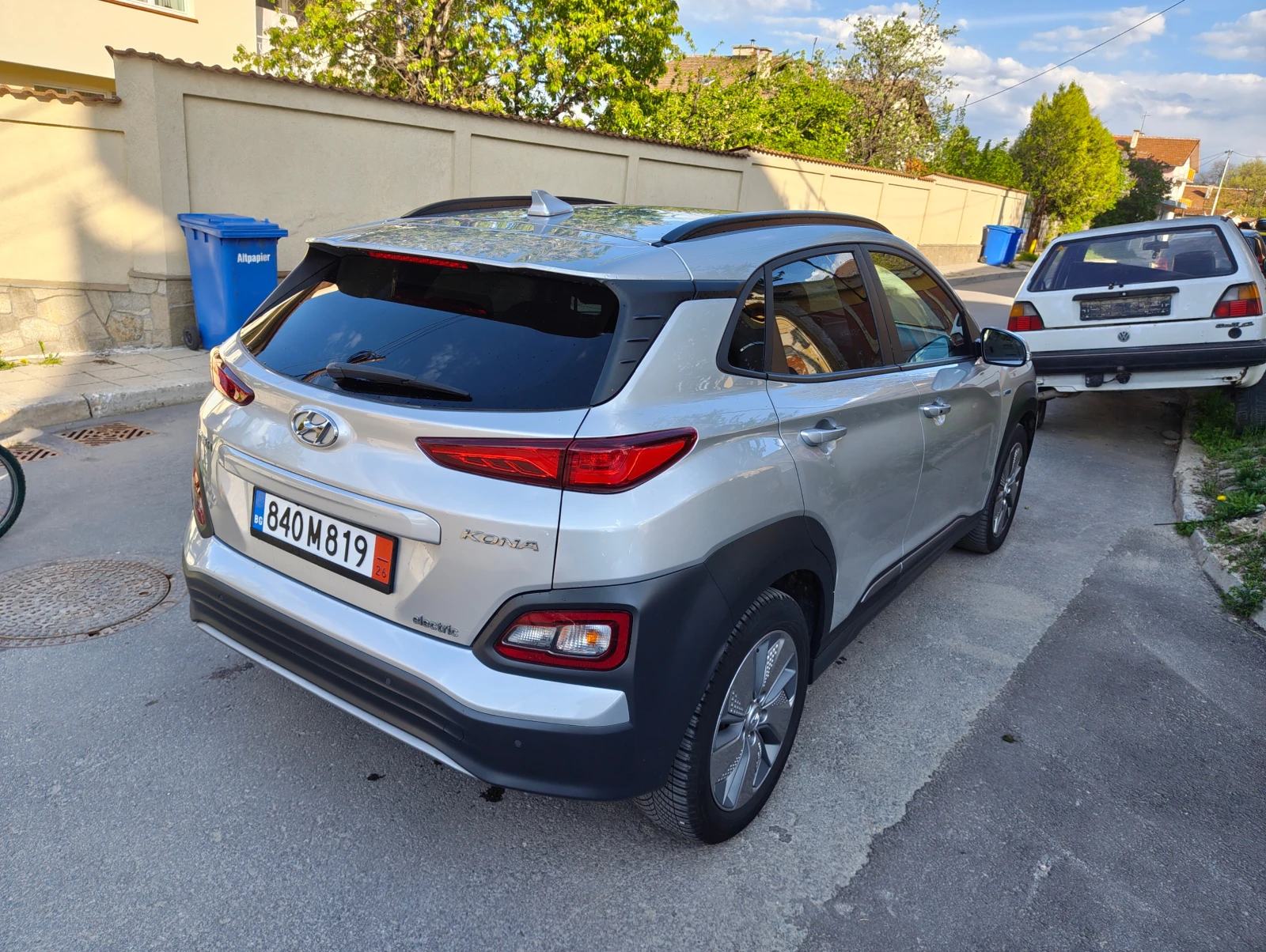 Hyundai Kona 64KWh* SOH 100%* BLUE LINK* DISTRONIC* Tермопомпа*, снимка 3 - Автомобили и джипове - 54345977