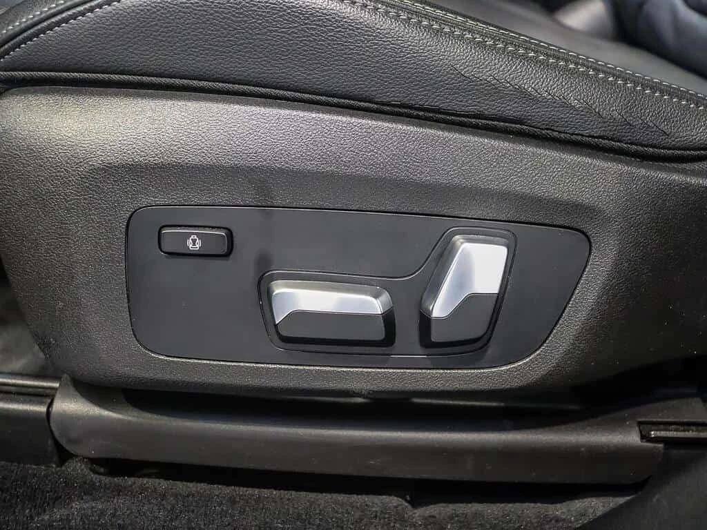 BMW X3 CARFAX, снимка 10 - Автомобили и джипове - 54149780