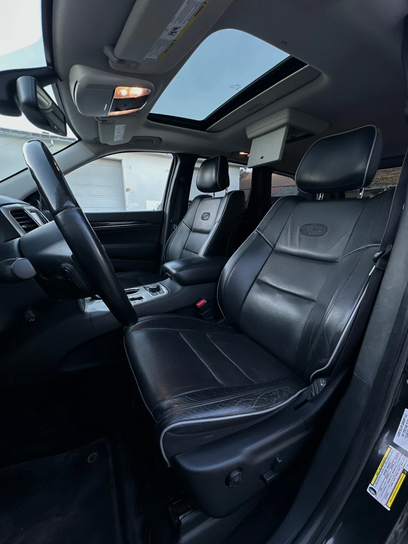 Jeep Grand cherokee 3.0 CRD FULL, снимка 9 - Автомобили и джипове - 54424557
