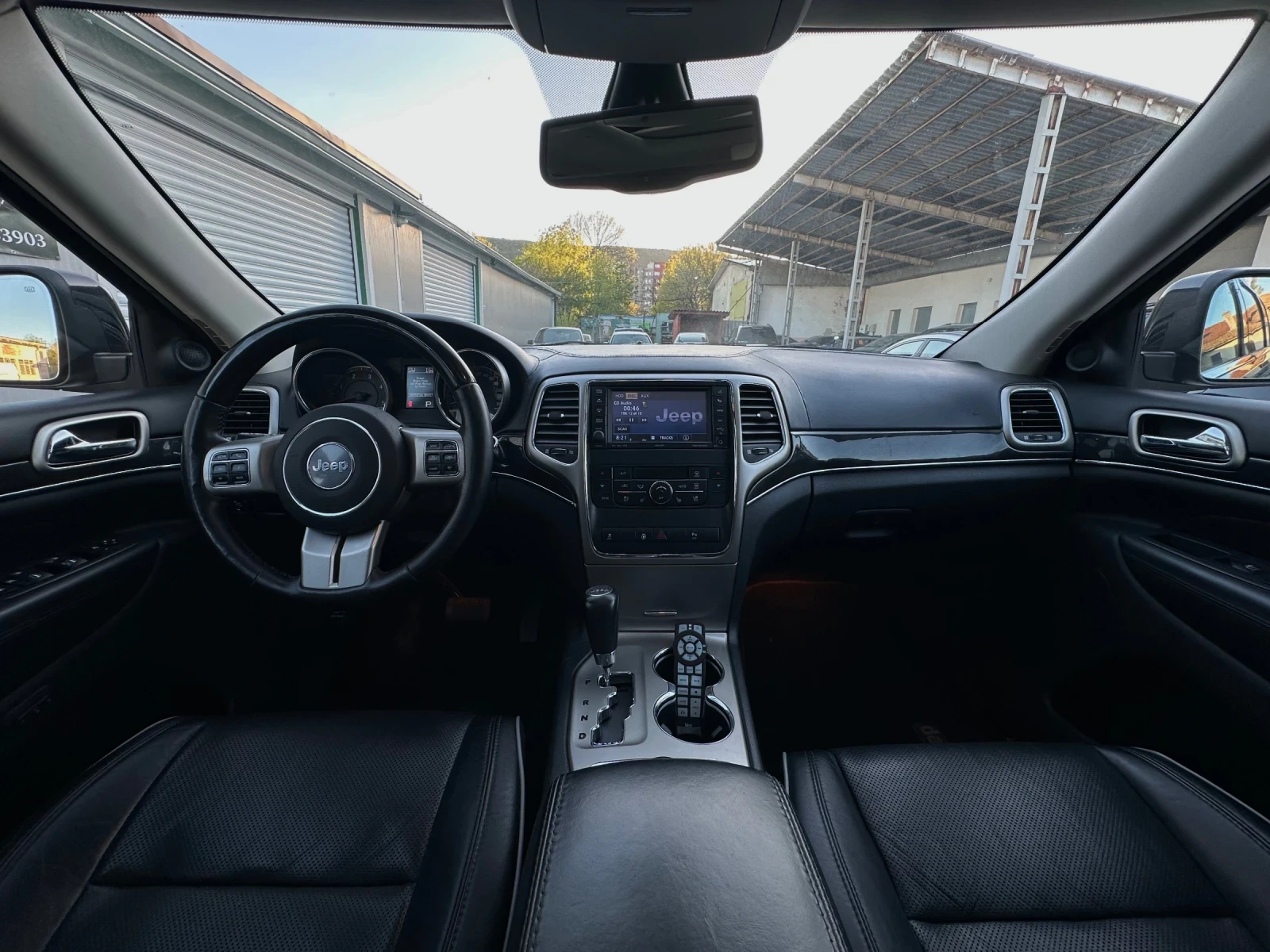 Jeep Grand cherokee 3.0 CRD FULL, снимка 8 - Автомобили и джипове - 54424557