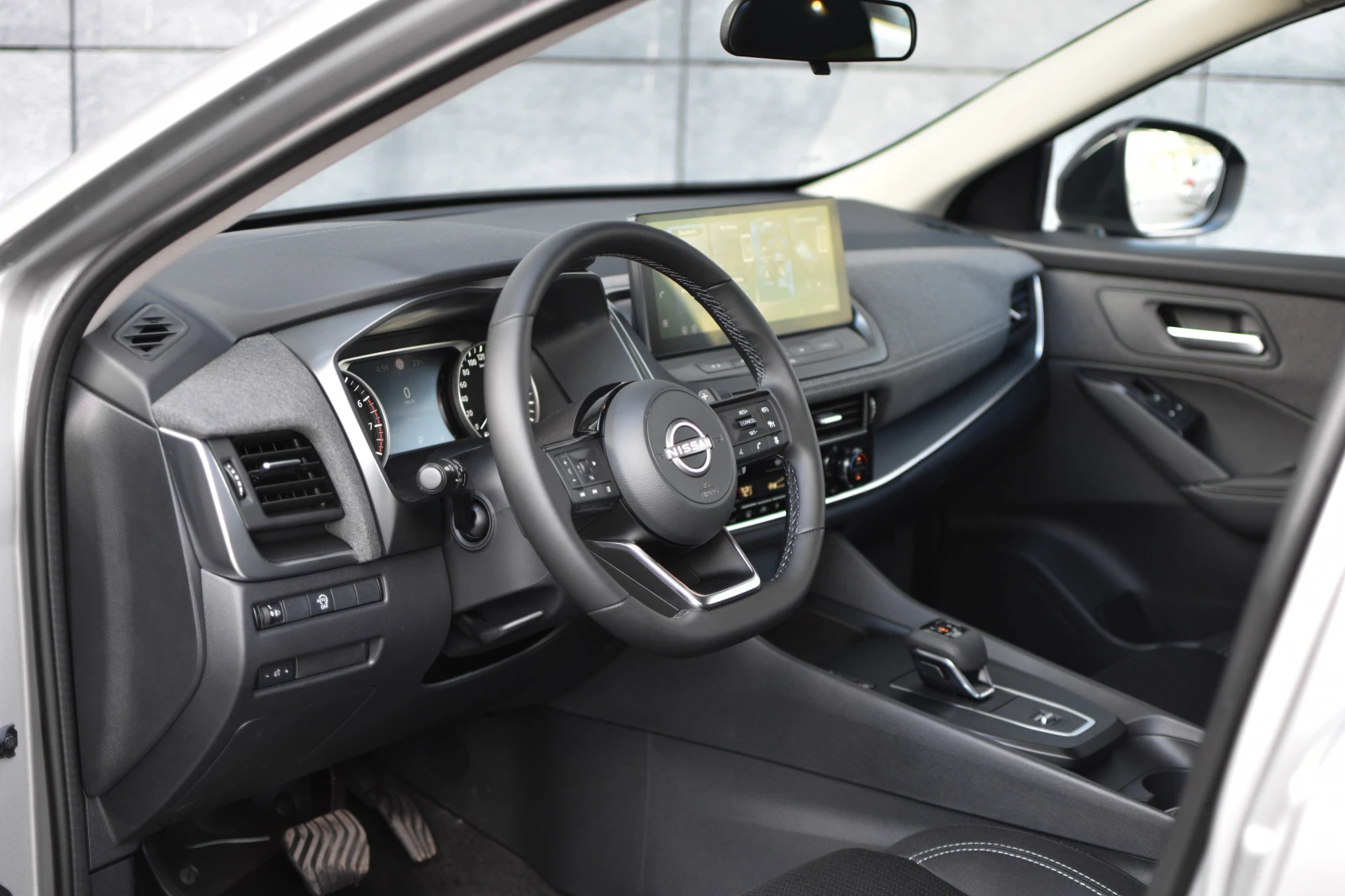 Nissan Qashqai Acenta MHEV, снимка 8 - Автомобили и джипове - 54736325