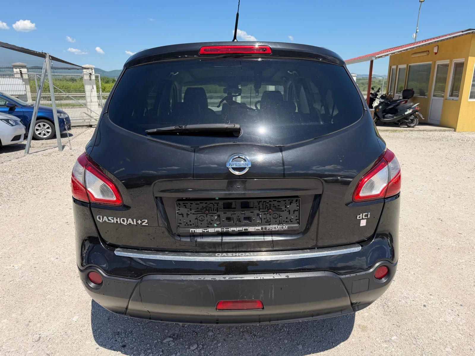 Nissan Qashqai 2.0/150кс 7места Панорама Кожа Нави Ксенон, снимка 6 - Автомобили и джипове - 55302678