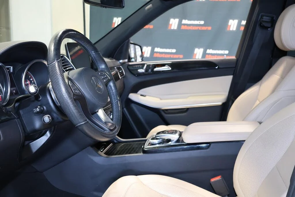 Mercedes-Benz GLS 550 4MATIC* АвтоКредит * (Цена до БГ), снимка 7 - Автомобили и джипове - 55418218
