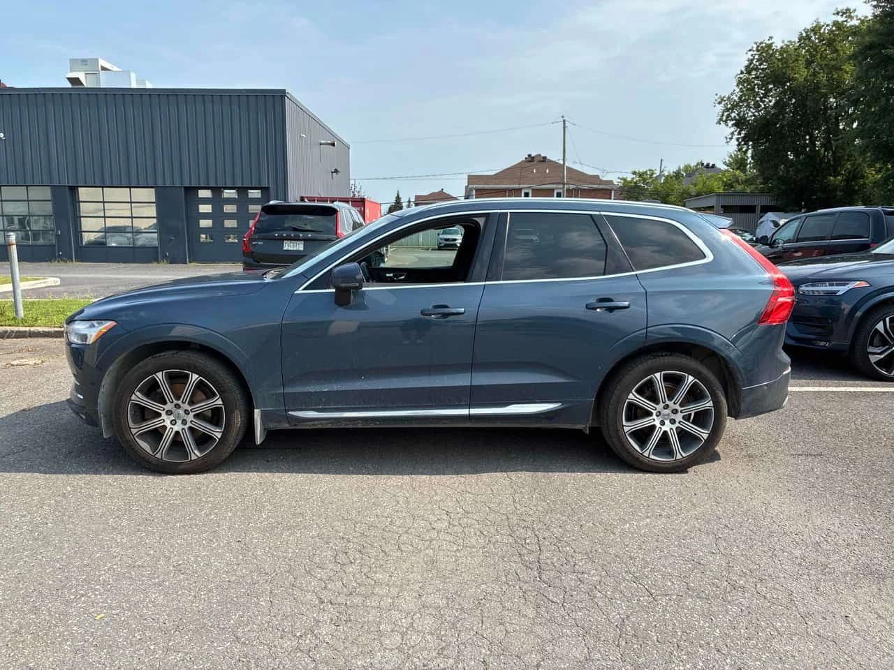 Volvo XC60 INSCRIPTION * ГЛАВНО ПРЕДСТАВИТЕЛСТВО НА VOLVO* , снимка 3 - Автомобили и джипове - 55651781