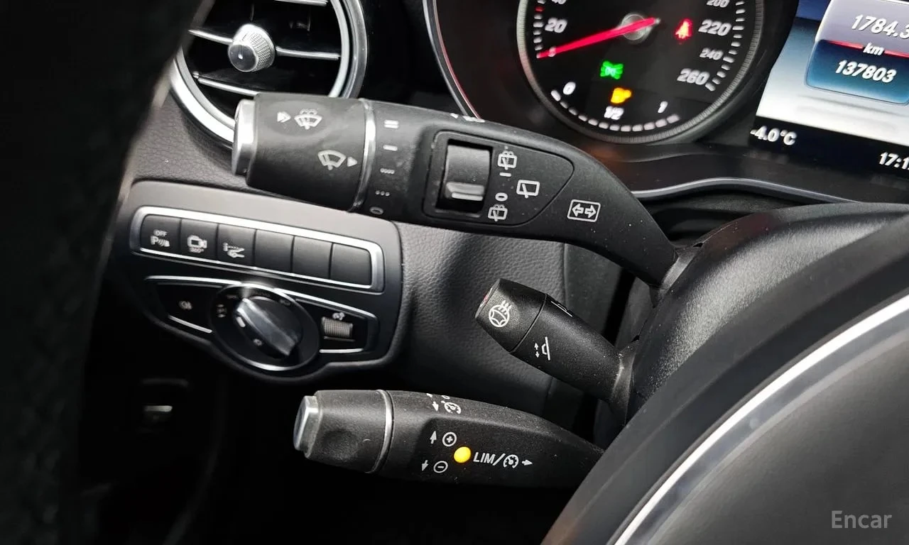 Mercedes-Benz GLC GLC300 4MATIC AMG Line, снимка 15 - Автомобили и джипове - 55900595