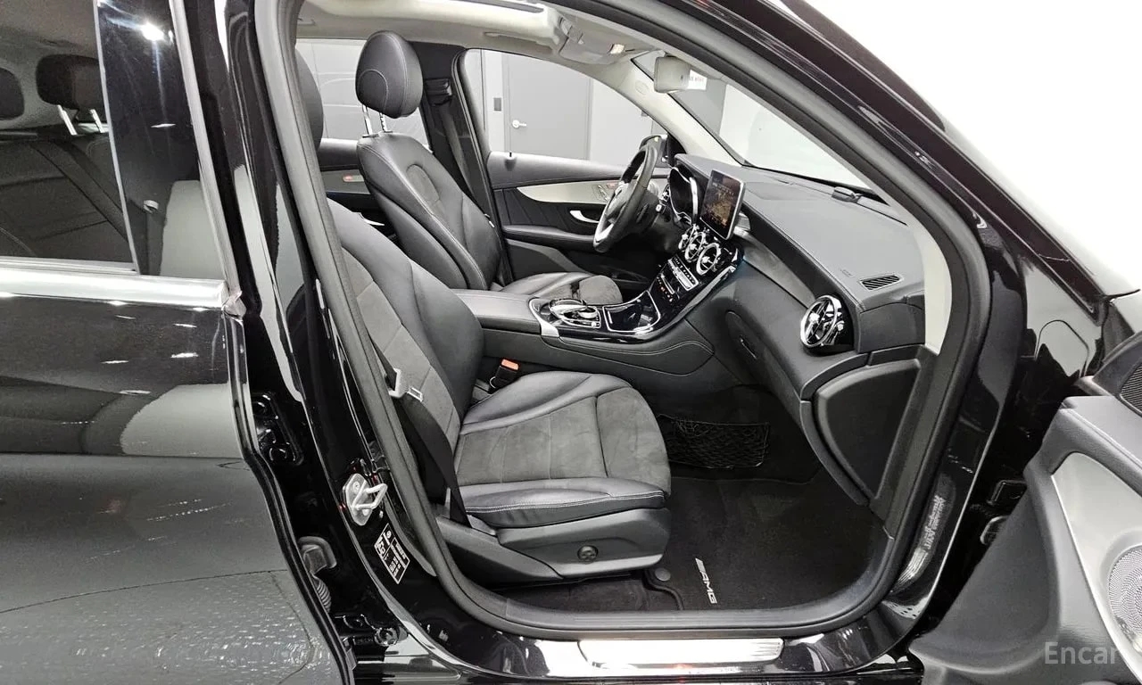 Mercedes-Benz GLC GLC300 4MATIC AMG Line, снимка 12 - Автомобили и джипове - 55900595