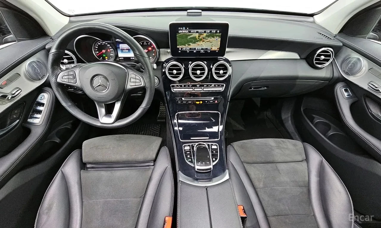 Mercedes-Benz GLC GLC300 4MATIC AMG Line, снимка 7 - Автомобили и джипове - 55900595