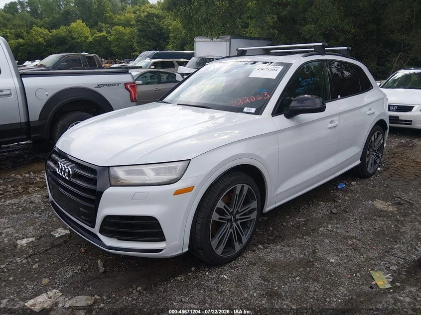 Audi SQ5 PREMIUM PLUS* QUATTRO* ПОДГРЕВ* ОБДУХВАНЕ* ПАНО* , снимка 2 - Автомобили и джипове - 56211130