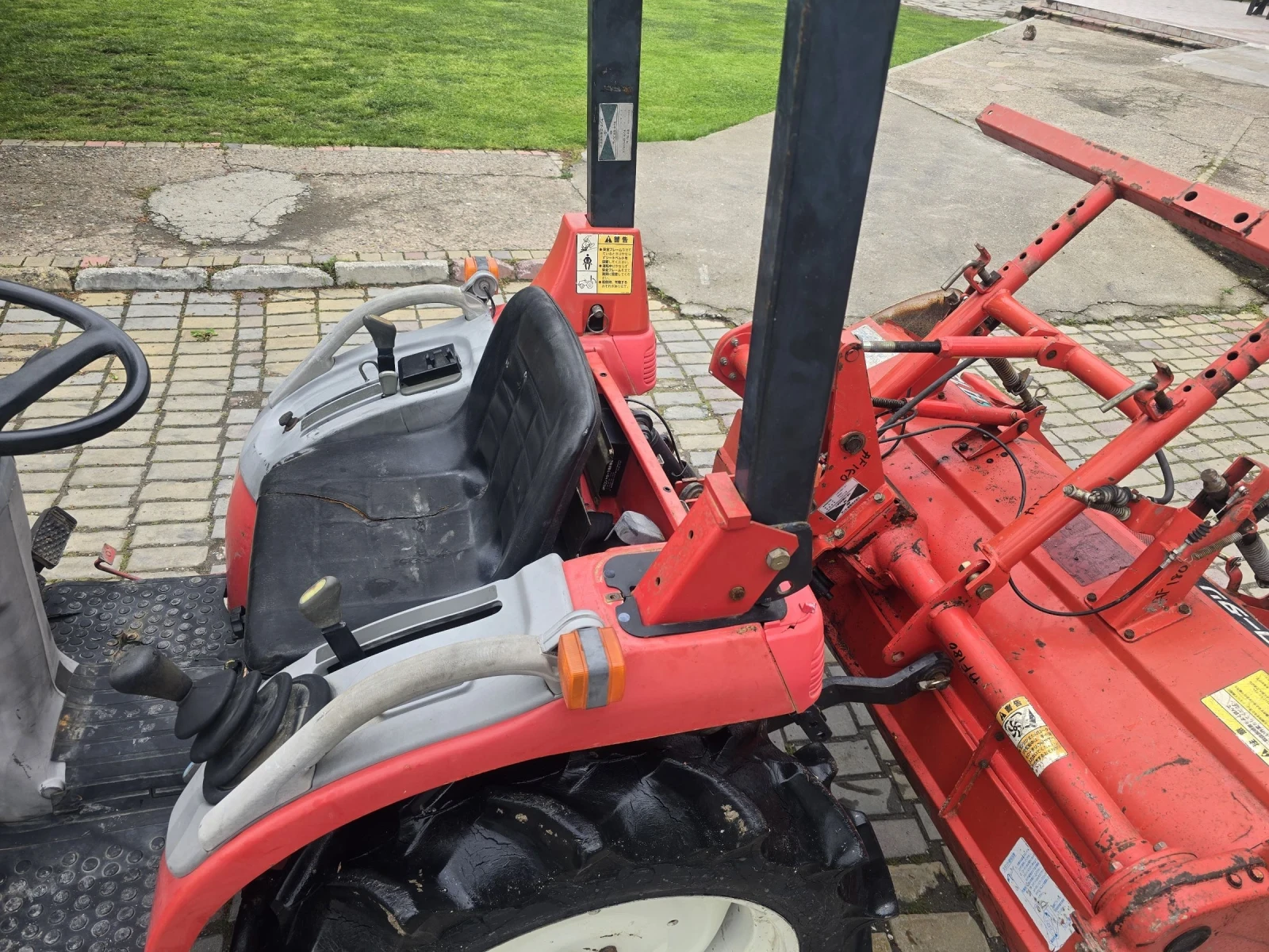 Трактор Yanmar AF 180, снимка 3 - Селскостопанска техника - 54376743