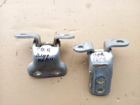 Панти врата предни десни Тойота Рав4 (с)