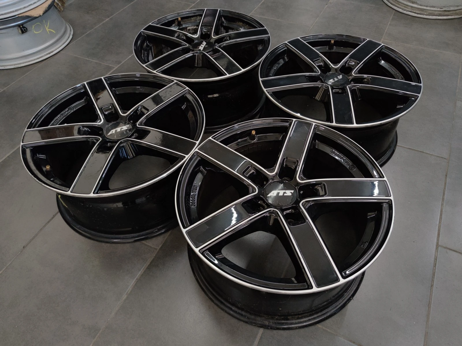 Джанти за VW, снимка 4 - Гуми и джанти - 56718817