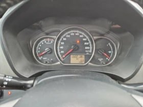 Toyota Yaris 1.3 газ климатик 6ск, снимка 11